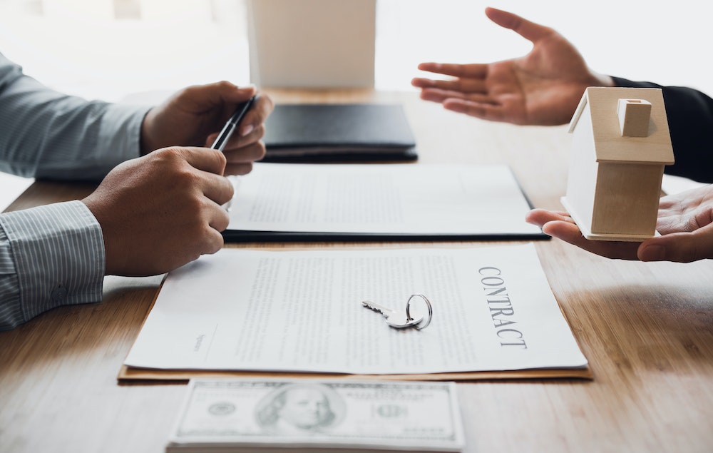 Les astuces pour bien vendre avec une agence immobilière
