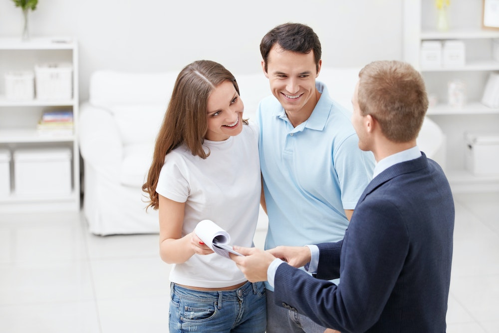 Comment l'assurance décennale affecte-t-elle les coûts de construction immobilière ?